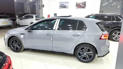 Volkswagen Golf 8 2025 Pro R-line