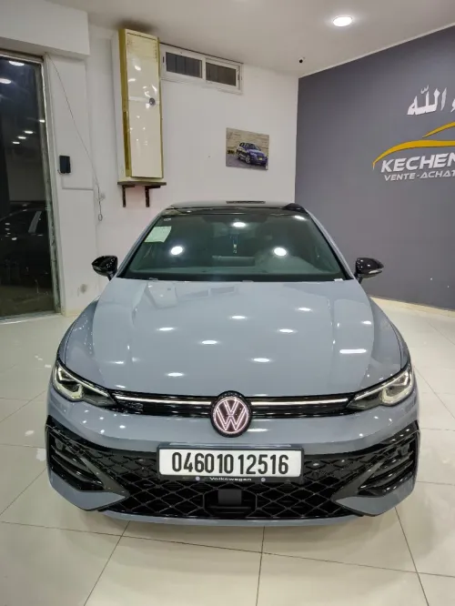 Volkswagen Golf 8 2025 R-Line