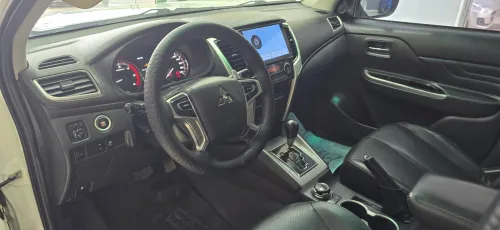 Mitsubishi L200 2022 Doube cabine Evolution
