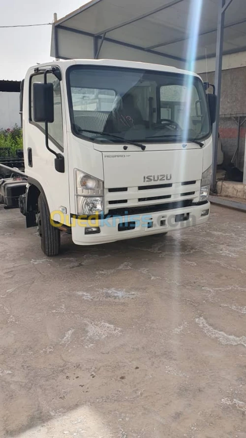 Isuzu ISUZU NPR 71 2023 2023