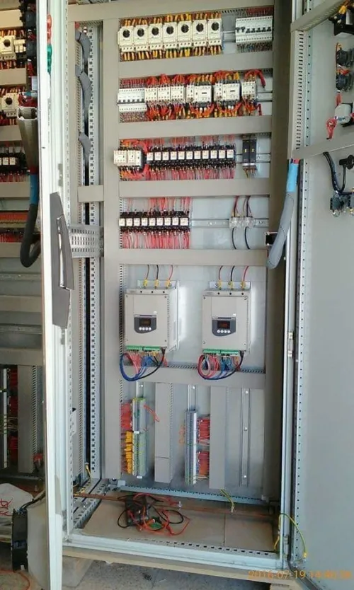 câbleur d'armoire électrique, TGBT, CLPG / modélisation, installation de jeu de barre / électricien