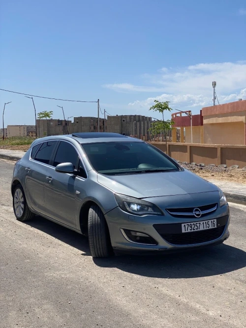 Opel Astra 2015 COSMO