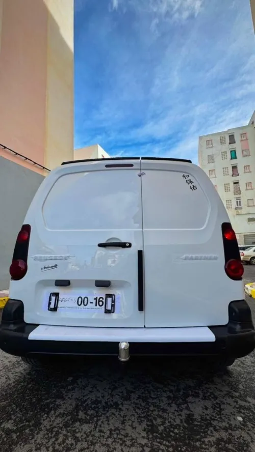 Peugeot Partner 2015 B9