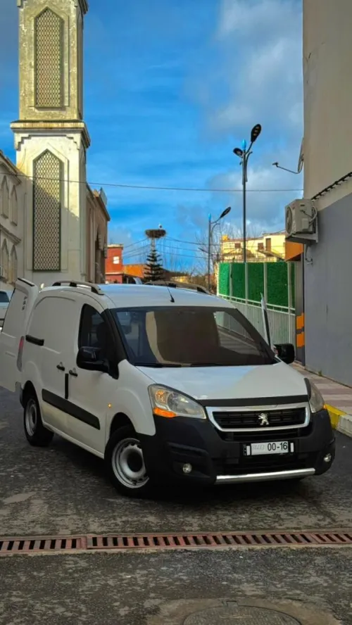 Peugeot Partner 2015 B9