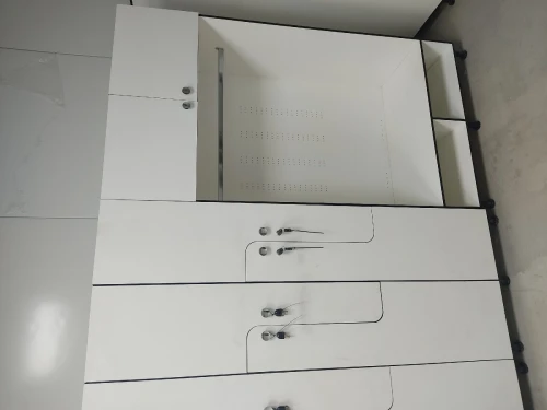 Casier vestiaire en HPL 