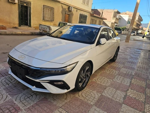 Hyundai Elantra 2025 Luxury edition