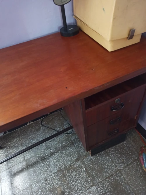 Bureau de chambre