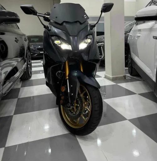 Yamaha T Max 2022