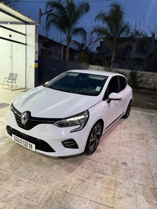 Renault Clio5 2022 E-Tech
