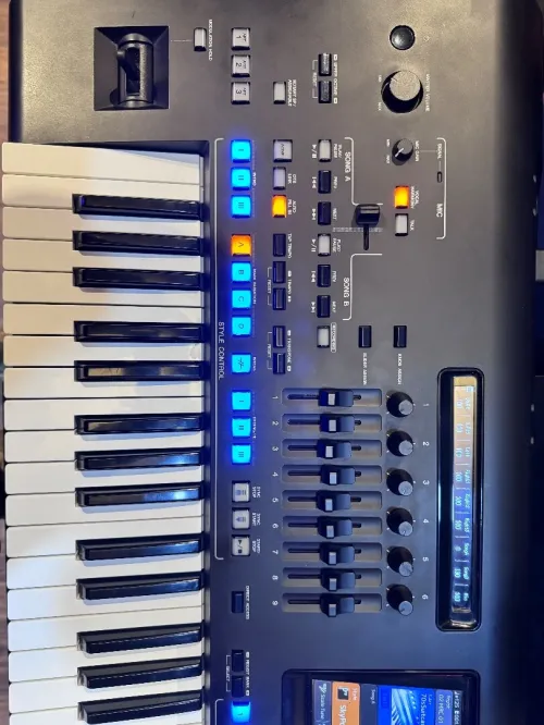 Yamaha genos