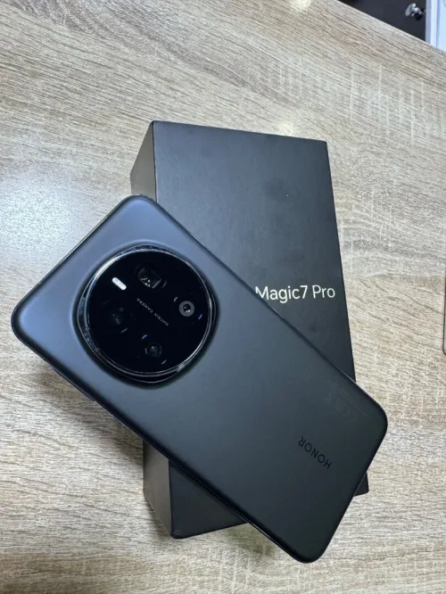 Honor Magic 7 pro 