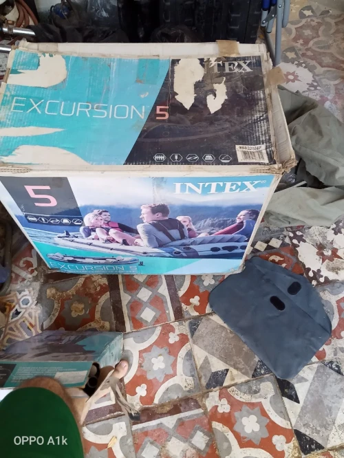 Bateau gonflable excursion 5 personnes ( INTEX )