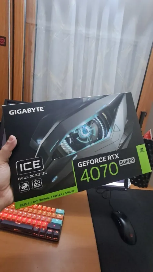 NVIDIA GIGABYTE RTX 4070 SUPER EAGLE OC 12 GO
