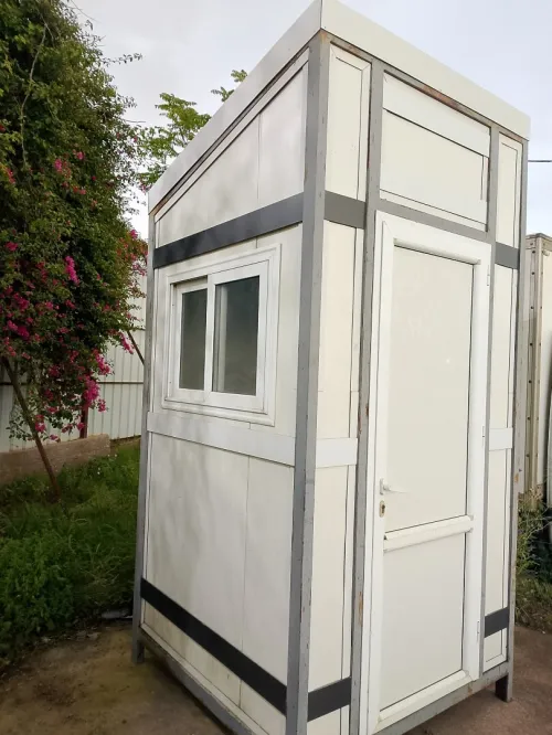 Cabine - poste de garde préfabriqué