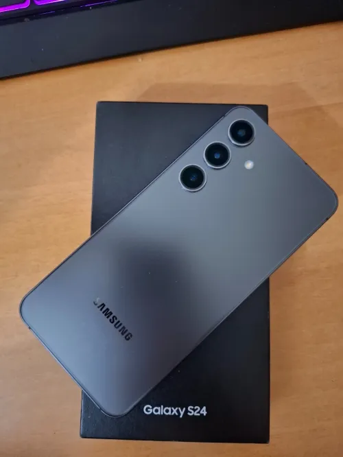 Samsung S24