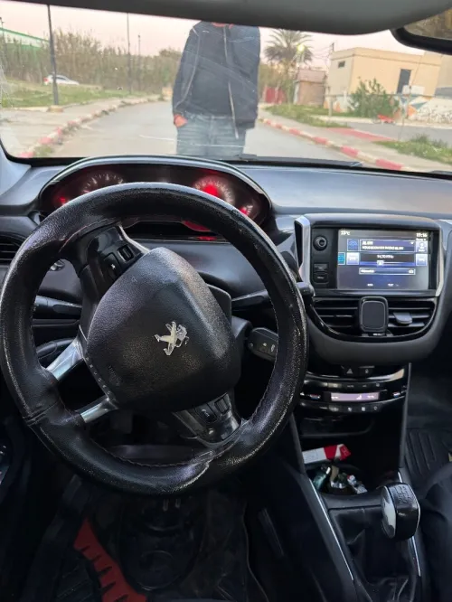 Peugeot 208 2014 Allure