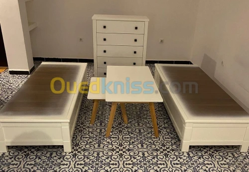 Urgent Lot de 2 Canapés Coffrets + Table basse + Commode