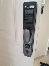 SERRURE AVEC RECOUNAISSANCE FACIALE ET BATTERIE DE HAUTE GAMME AVEC CAMERA DE SURVEILLANCE INTEGRE 