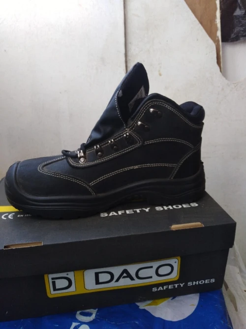 CHAUSSURE DE SECURITE  P42