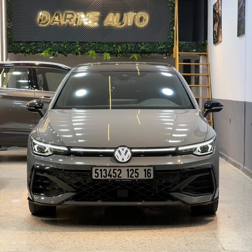 Volkswagen Golf 8 2025 R-Line