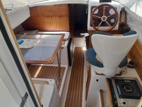 Bateaux 6m50 avec moteur 115cv et sa places 