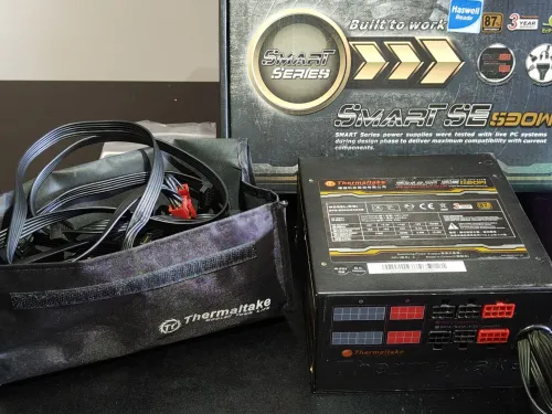 Thermaltake Smart SE 530W Modulaire Avec Boite et Accessoires d'Origine