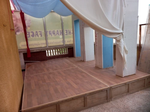 THEATRE EN BOIS POUR CRECHES & ECOLES