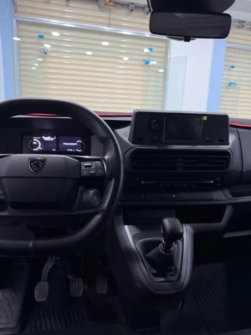 Peugeot Expert 2025 Combi