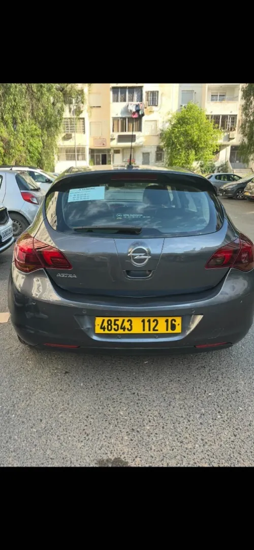 Opel Astra 2012 