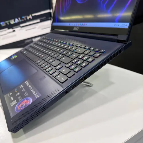 Laptop MSI Stealth 16 Studio Gamer i7-13620H RTX 4070 16GB 1TB 16" QHD