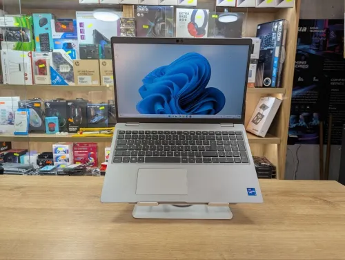 DELL LATITUDE 5520 I7 1185G7 16GB 512SSD 15.6"