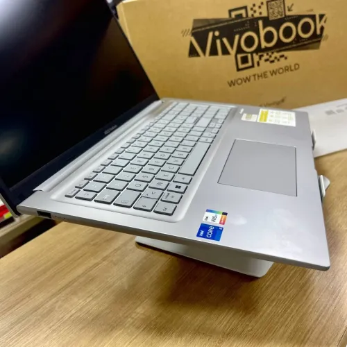 ASUS VIVOBOOK X1704Z INTEL CORE I5-1235U 16GB 512SSD GEN4 17.3FHD WV 