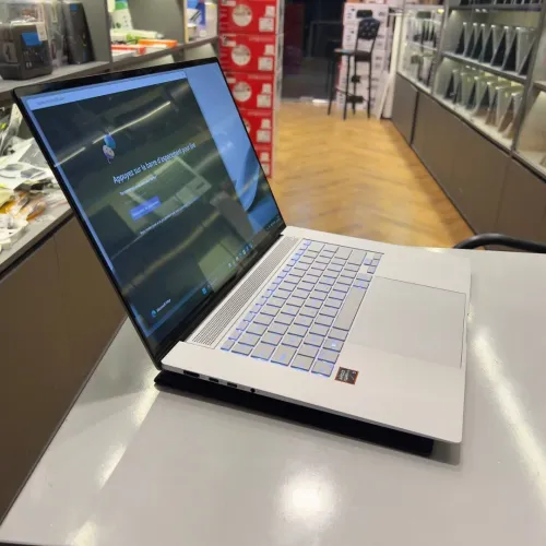 ASUS Zenbook S 16 Ryzen AI 9 365W /Radeon 880M 24GB 1TB OLED 2.8K