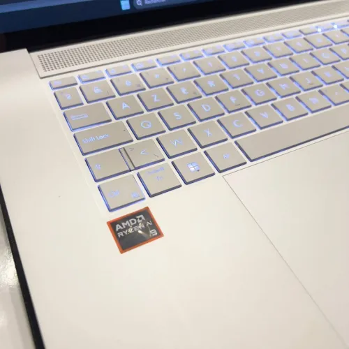 ASUS Zenbook S 16 Ryzen AI 9 365W /Radeon 880M 24GB 1TB OLED 2.8K