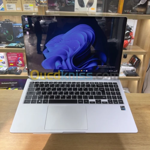 SAMSUNG GALAXY BOOK 3 PRO I7 1360P 16GB DDR5 512 SSD 16 x360 