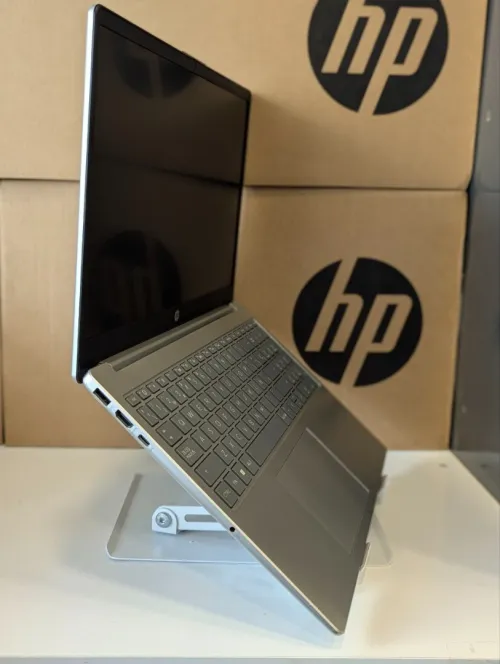 Laptop HP 15 i7-1355U 16GB 512GB 15.6