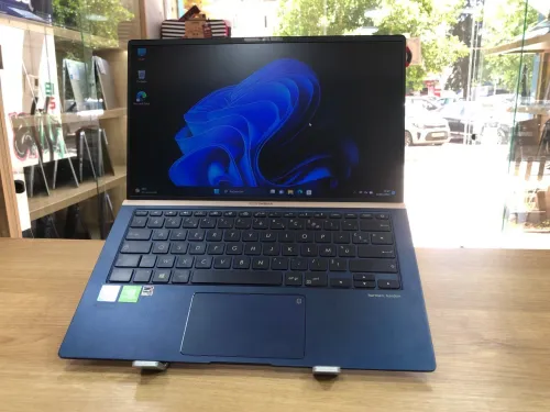 ASUS ZENBOOK UX433F I7 8TH 16GB 512SSD MX 150 2GB 13.3"