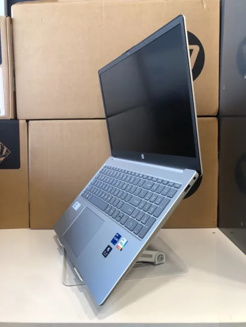 LAPTOP HP 15 I7-1260P 16G 512SSD 15.6 Neuf Sous Emballage