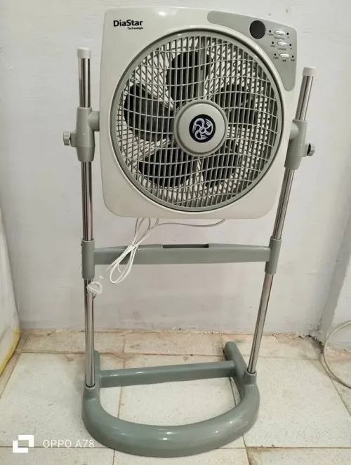 Ventilateur DiaStar carré + support +télécommande 