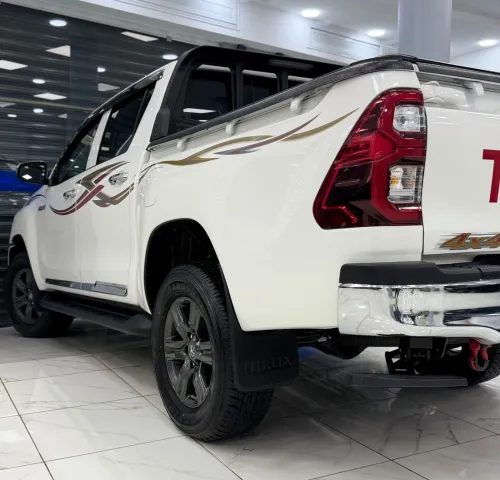 Toyota Revo  2026 4x4
