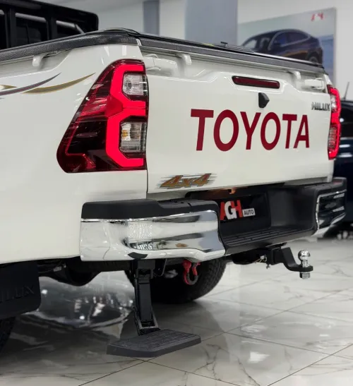 Toyota Revo  2026 4x4