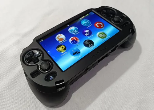 PS VITA Oled avec pochette et kit L2R2 et L3R3