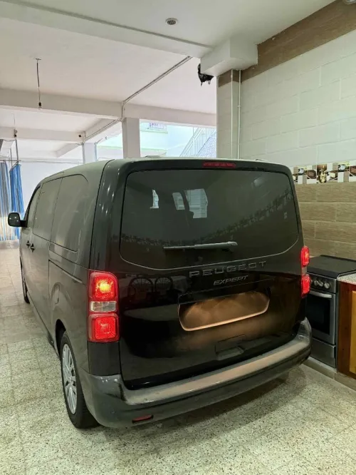 Peugeot Traveller 2025 Business