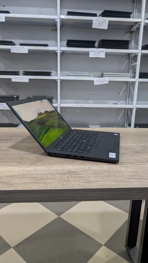 Dell Latitude 7490