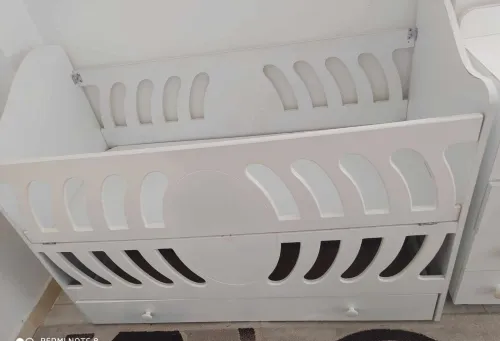 Lit bebe avec commode