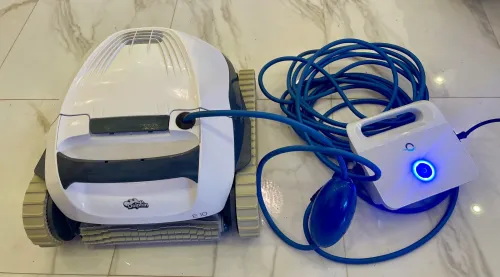 robot piscine dolphin E10