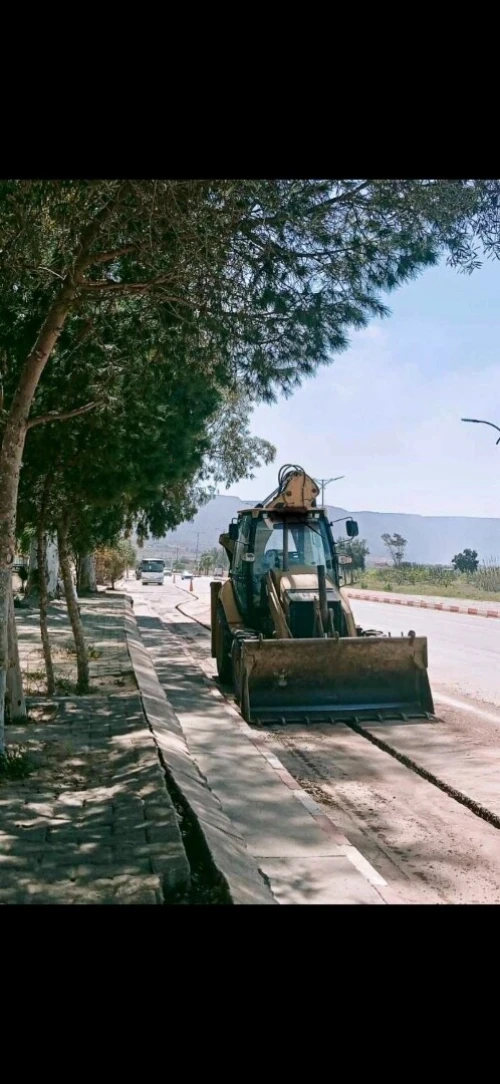 caterpillar 422F 2013
