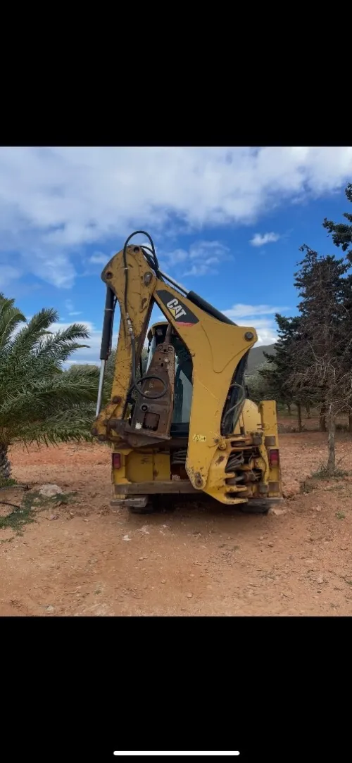 caterpillar 422F 2013