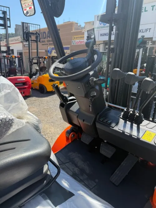 Hangcha FORKLIFT chariot élévateur 2.5T GPl -essence -12T Diesel 2026