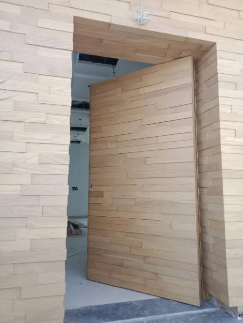 Porte d entrée a pivot